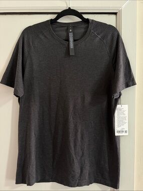 lululemon Metal Vent Shirt Large